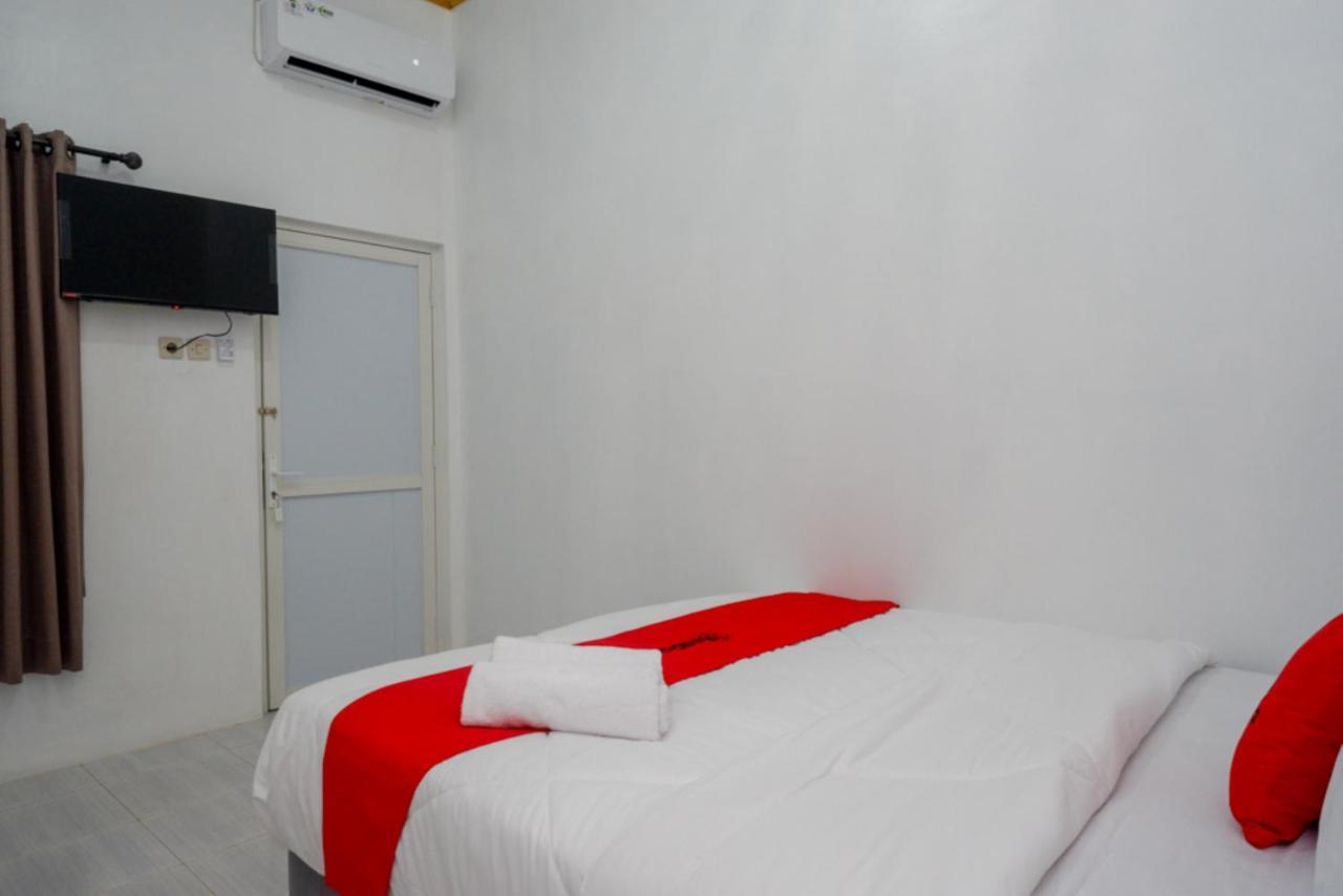 Reddoorz Near Universitas Semarang 2 Alastuwo Ngoại thất bức ảnh