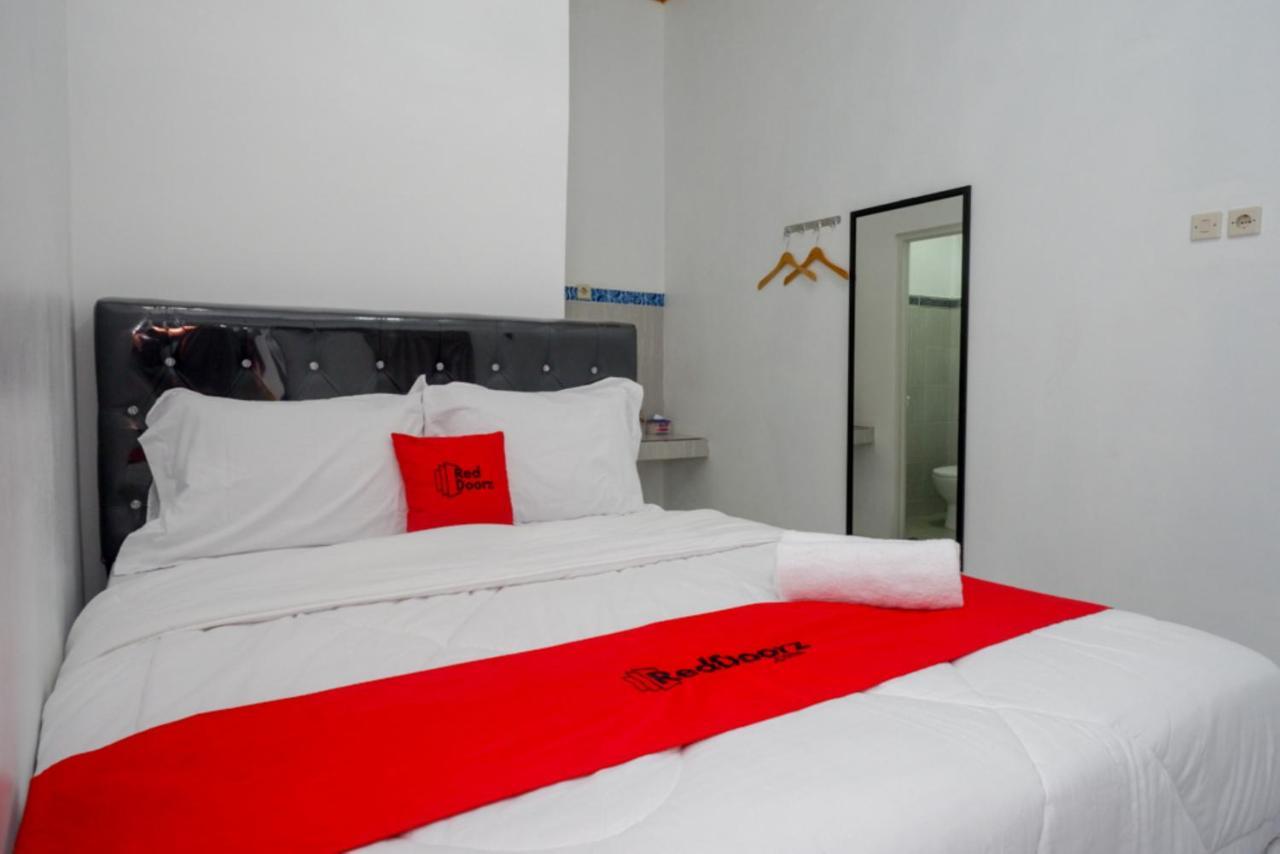 Reddoorz Near Universitas Semarang 2 Alastuwo Ngoại thất bức ảnh