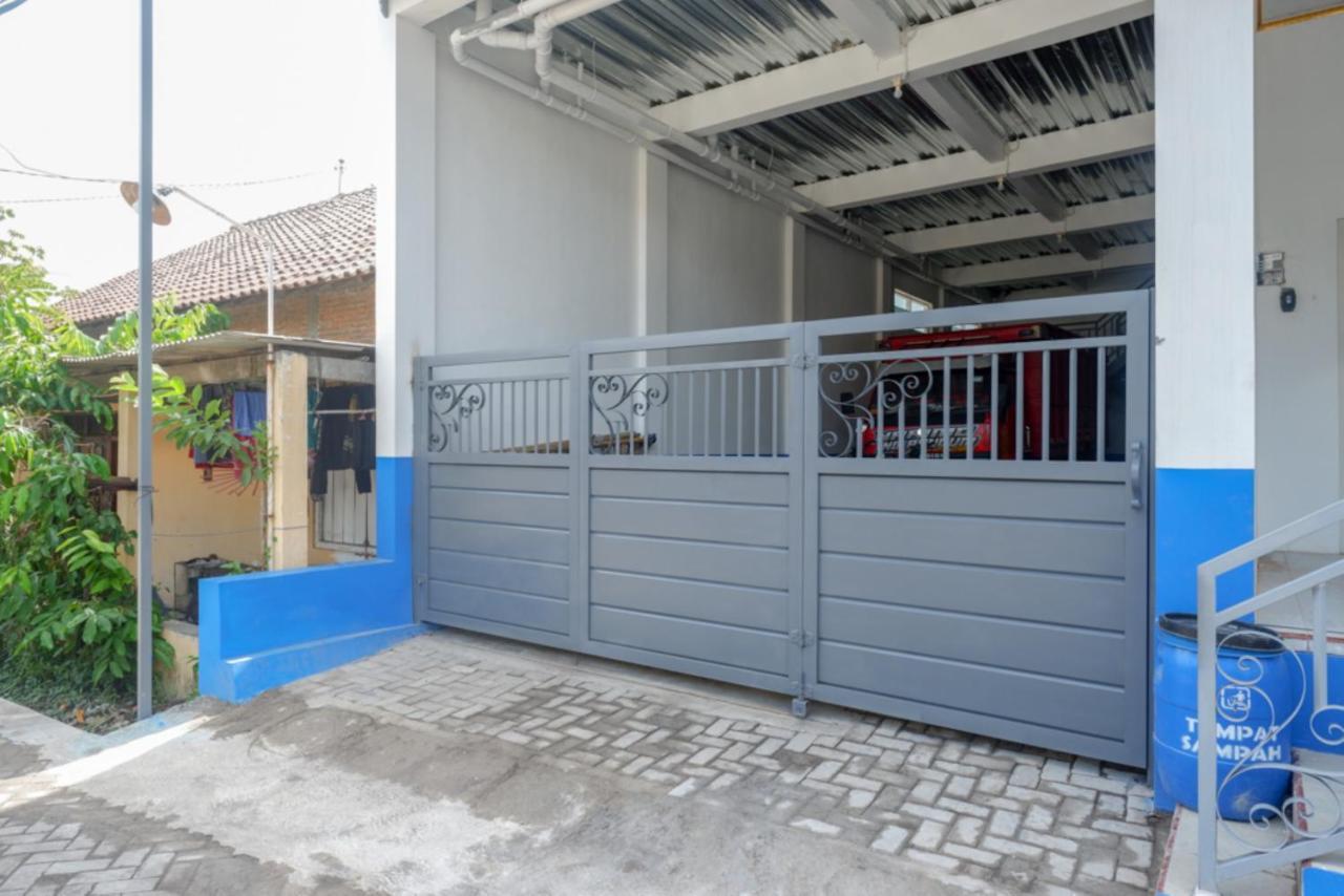 Reddoorz Near Universitas Semarang 2 Alastuwo Ngoại thất bức ảnh